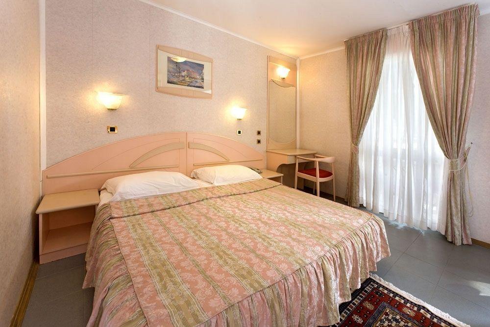 Garden Suites Park Plava Laguna Poreč Extérieur photo